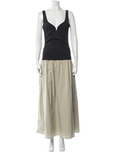 Pre-owned Anna Quan V-neck Long Dress In Green