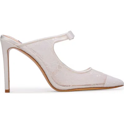 Anne Barge Luna Pump In White