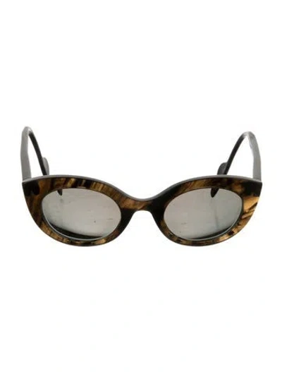 Pre-owned Anne Et Valentin Cat-eye Tinted Sunglasses In Brown