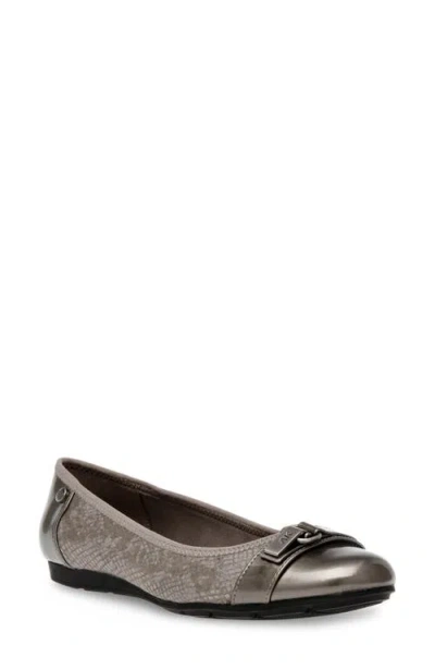 Anne Klein Akable Flat