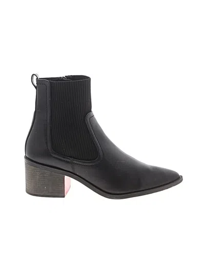 Pre-owned Anne Klein Ankle Boots In Black