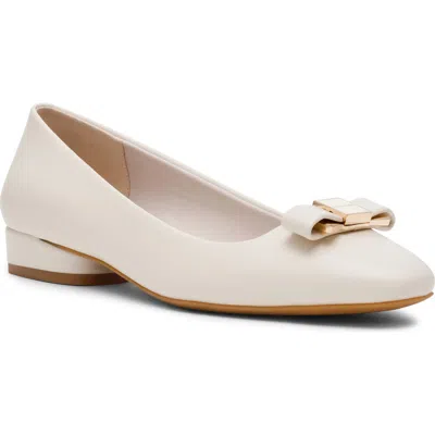 Anne Klein Cadey Pump In Beige