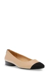 Anne Klein Carlie Flat In Beige/black