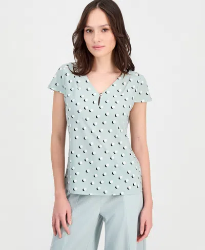 Anne Klein Essentials Petite Printed Keyhole Cap-sleeve Top In Green