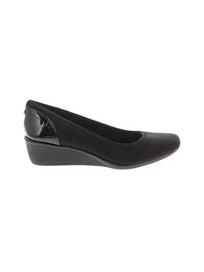 Pre-owned Anne Klein Flats In Black
