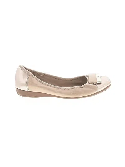 Pre-owned Anne Klein Flats In Ivory