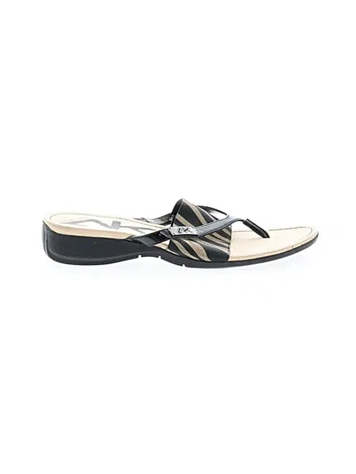 Pre-owned Anne Klein Flip Flops In Black