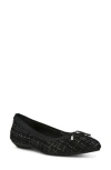 Anne Klein Ober Ballet Flat In White/black
