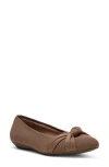 Anne Klein Olami Knot Flat In Truffle Knit