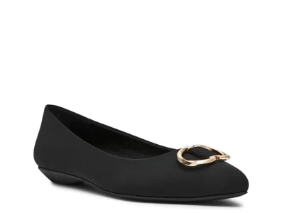 Anne Klein Oswego Flat In Black