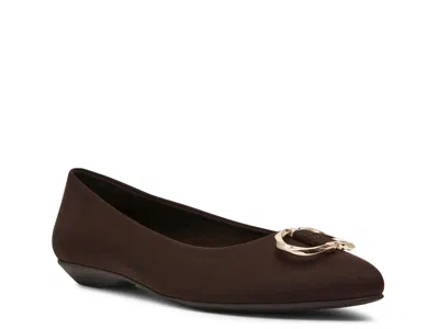 Anne Klein Oswego Flat In Brown
