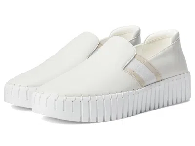 Anne Klein Runway In White