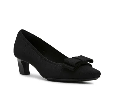 Anne Klein Salute Pump In Black