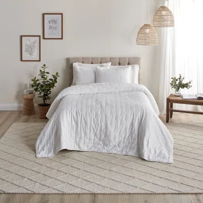 Anne Klein Torringford Dobby Woven 3-piece Quilt Set In White