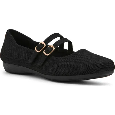 Anne Klein Uharie Flat In Black