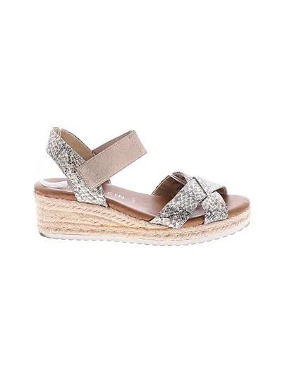Pre-owned Anne Klein Wedges In Gold