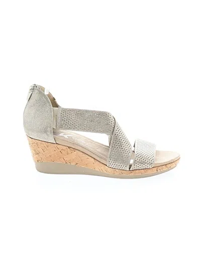 Pre-owned Anne Klein Wedges In Tan