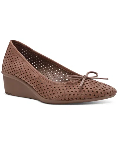 Anne Klein Women's Winslet Wedge Pumps In Brown