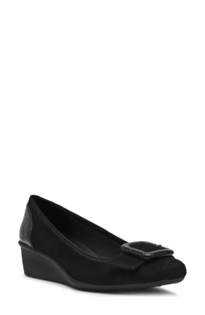 Anne Klein Wyatt Wedge Pump In Black