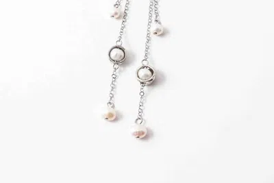 Anne-marie Chagnon Lynda Earring In Silvery