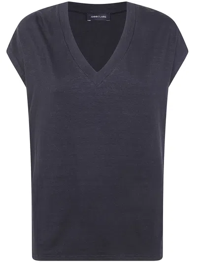 Anneclaire Short Sleeves V Neck Sweater In Black