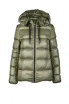 Annie Paris Short Down Jacket Green In Green