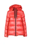 Annie Paris Short Down Jacket Red In Red