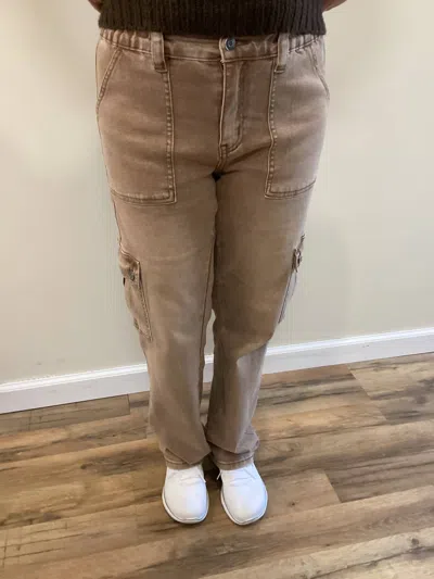 Anniewear Stretch/waist High Rise Cargo Denim Jeans In Toffee In Brown
