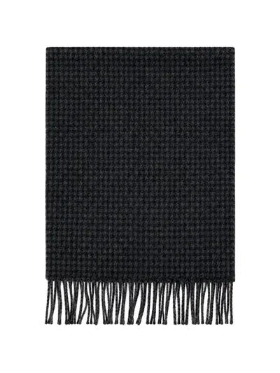 Another Aspect Houndstooth-pattern Fringed Scarf In Black