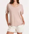 ANOTHER LOVE TAYLOR RELAXED V-NECK SLUBBED BASIC TEE IN WARM SAND