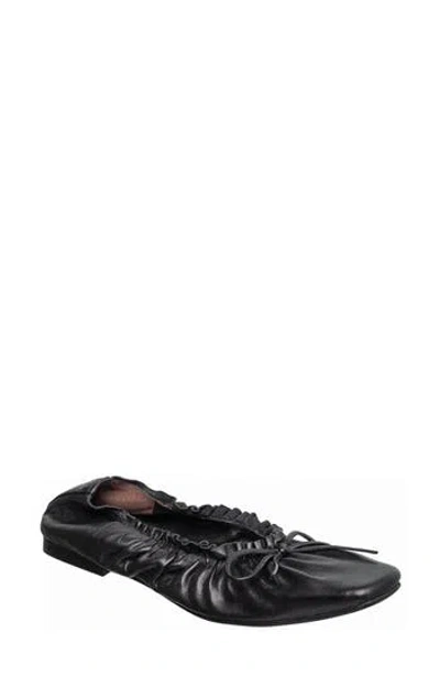 Antelope Demi Flat In Black