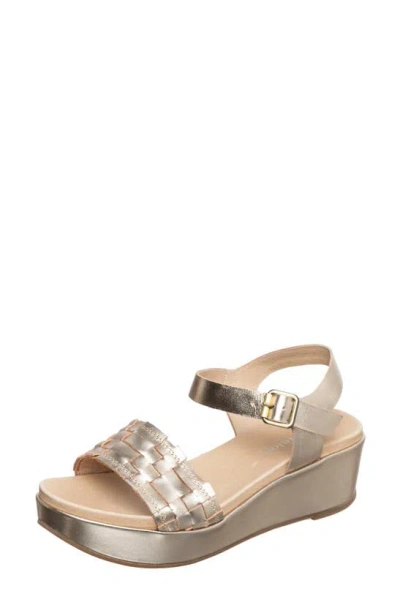 Antelope Harlow Wedge Sandal In Gold Leather