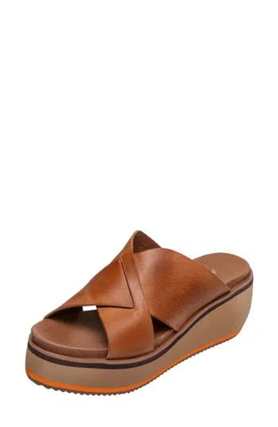 Antelope Jade Platform Sandal In Taupe