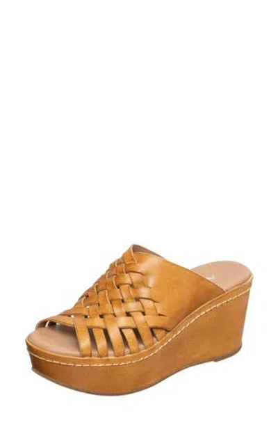 Antelope Kalida Wedge Sandal In Taupe