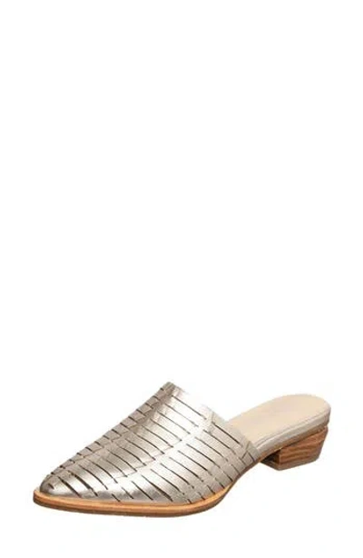 Antelope Ladessa Woven Mule In Gold