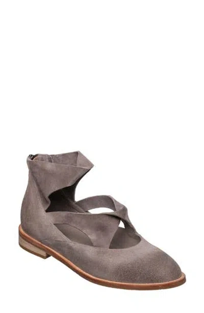 Antelope Lalana Strappy Flat In Light Grey