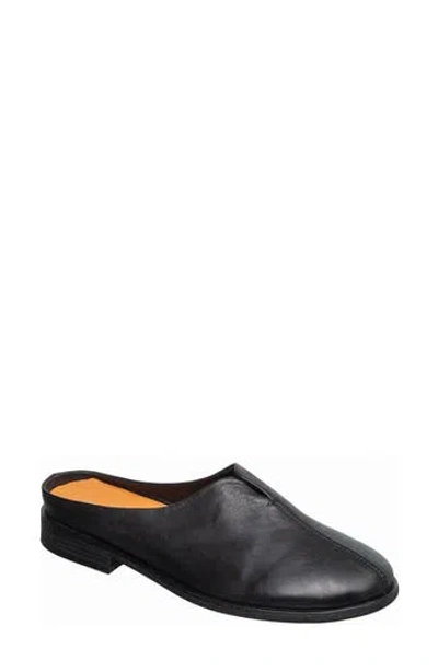 Antelope Leona Clog In Black