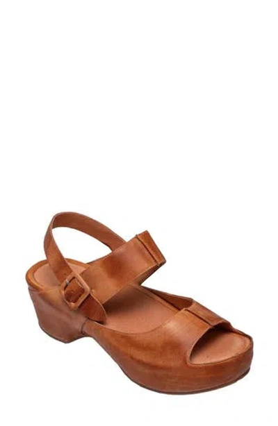 Antelope Misty Platform Sandal In Tan