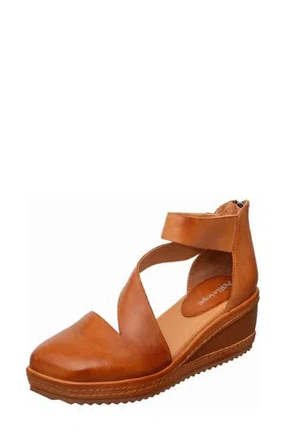 Antelope Suki Wedge Sandal In Brown