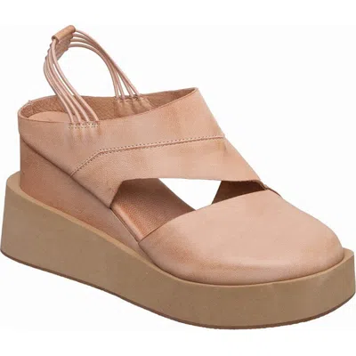Antelope Uma Platform Wedge Sandal In Brown