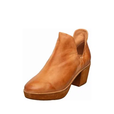 Antelope Women's Everly Leather Boots In Brown