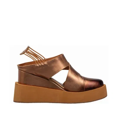 Antelope Women's Uma Sandal In Gold