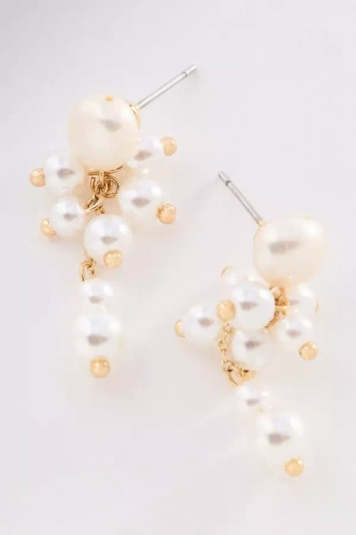 Anthropologie Pearl Cluster Post Earrings In Pattern
