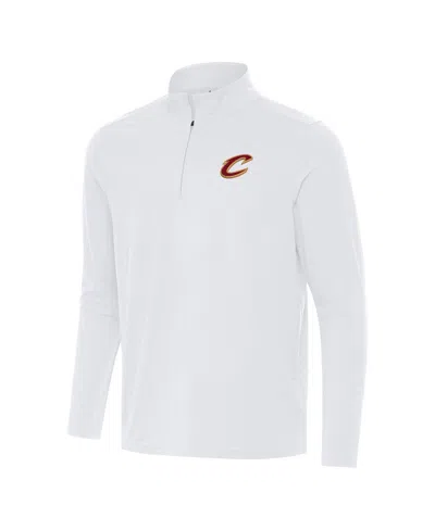 Antigua Men's White Cleveland Cavaliers Intent Quarter-zip T-shirt