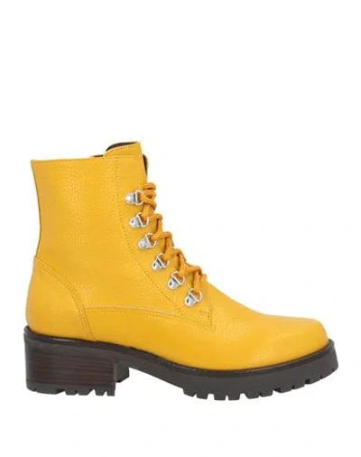 Antonio Barbato Woman Ankle Boots Yellow Size 6.5 Leather