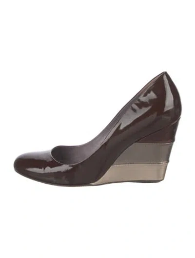 Pre-owned Anya Hindmarch Patent Leather Pumps In Grey
