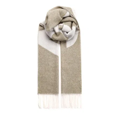 Apc A.p.c. Logo Detailed Fringed Scarf In Beige