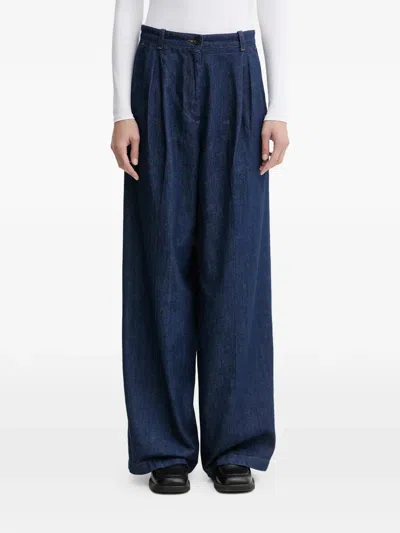 Apc Ginny Pleated Jeans In Blue