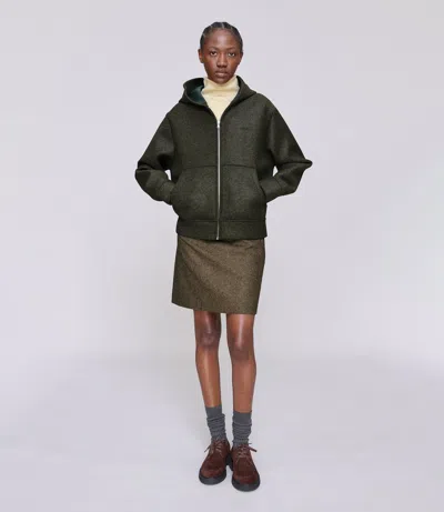 Apc Green