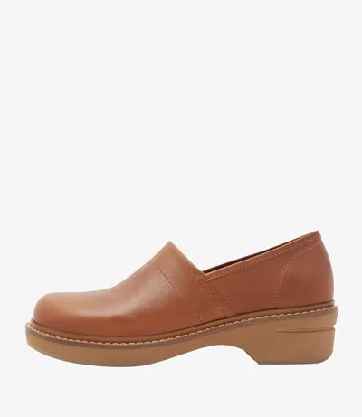 Apc Judith Clogs Eu41-w11 Cad In Cad - Hazelnut